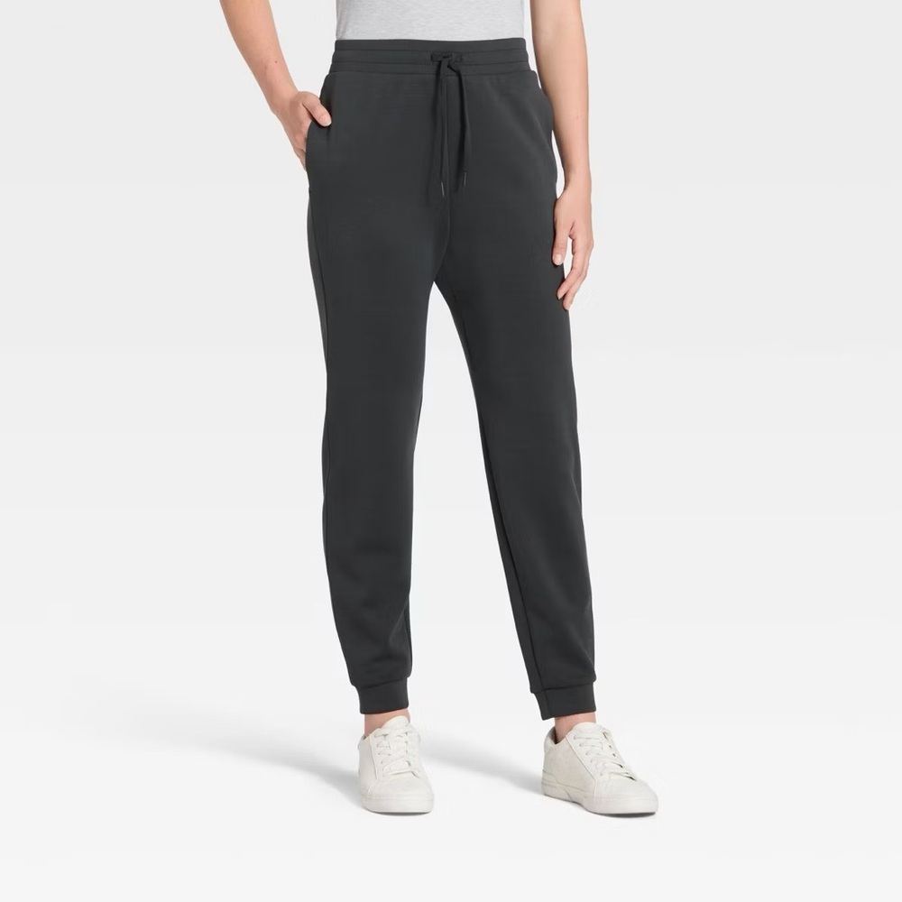 All in Motion Women's Airy Sleek Jogger Sweatpants
